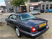 Jaguar XJ - 4.2 V8 Executive Navigatie, Pdc v+a, vol leder int., verstelbare pedalen - 1 - Thumbnail