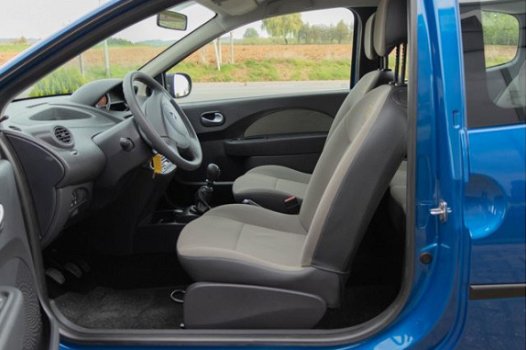 Renault Twingo - 1.2-16V Authentique - 1