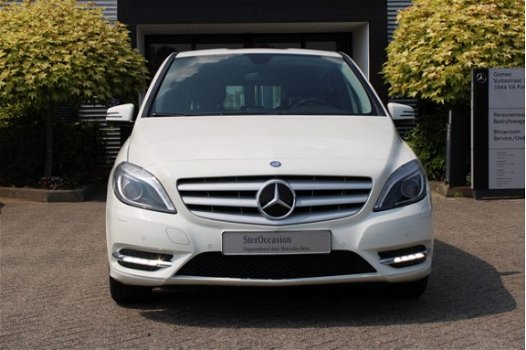 Mercedes-Benz B-klasse - 180 Ambition | Navigatie | Bi-Xenon | Tempomaat - 1