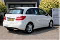 Mercedes-Benz B-klasse - 180 Ambition | Navigatie | Bi-Xenon | Tempomaat - 1 - Thumbnail