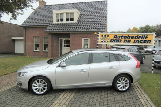 Volvo V60 - 1.6 D2 Summum Automaat Leder Navi Ecc-Airco 17 