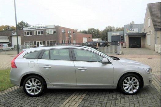 Volvo V60 - 1.6 D2 Summum Automaat Leder Navi Ecc-Airco 17 