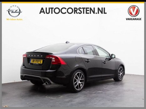 Volvo S60 - 2.0 D4 R-Design 191pk Xenon Navi Ecc Alcantara/LeerLed 18