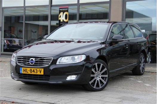 Volvo V70 - 2.0 D2 120pk Euro 6 Xenon/ 18 Inch /Harman Kardon/Family-line - 1