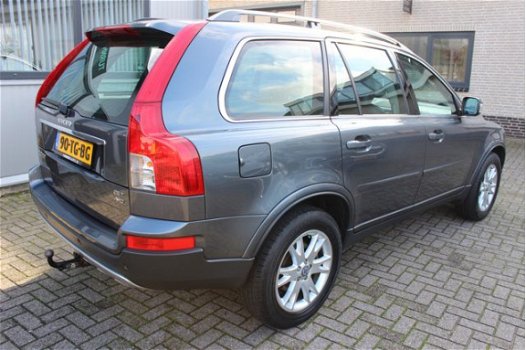 Volvo XC90 - 2.5 T AWD Momentum 7P | Trekhaak | PDC | Leer - 1