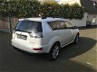 Mitsubishi Outlander - 2.4 Intense + Special Edition navi clima cruisecontrol half leer - 1 - Thumbnail