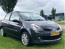 Renault Clio - 1.4-16V Dynamique Luxe Airco / Xenon / Nieuw Apk