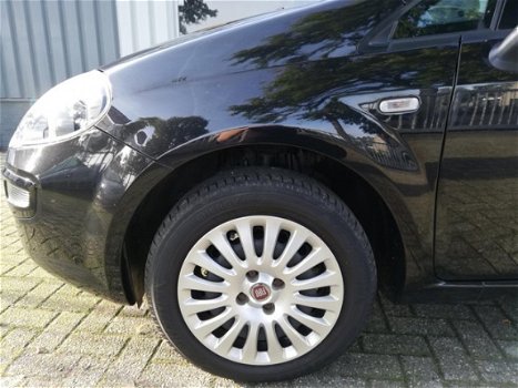 Fiat Punto - 1.4 MyLife met navigatie - 1