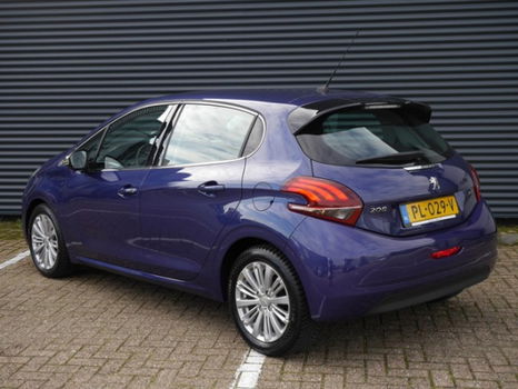 Peugeot 208 - 1.2 Puretech 82pk 5D Blue Lease Executive | Dealer onderhouden - 1