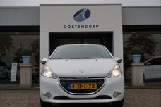 Peugeot 208 - 1.2VTi 82pk Style 5drs|2014|Navi|LMV|Cruise|AircoMultistuur|Donker Glas