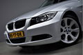 BMW 3-serie - 320i 150pk High Executive Lmw18''/Clima/Audio/218dkm NAP - 1 - Thumbnail