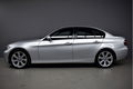 BMW 3-serie - 320i 150pk High Executive Lmw18''/Clima/Audio/218dkm NAP - 1 - Thumbnail