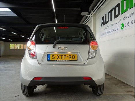 Chevrolet Spark - 1.0 16V LE - 1