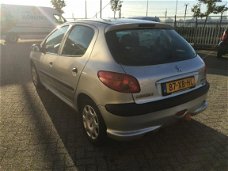 Peugeot 206 - 1.4 HDi One-line Zilvermetalic 2007 Airco 5-drs