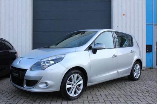 Renault Scénic - 1.6 Celsium NAVI, CLima, PDC, Trekhaak - 1