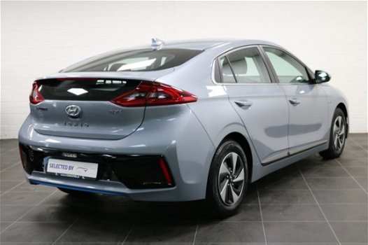 Hyundai IONIQ - 1.6 GDI First Edition [Leder + Xenon + Navigatie] - 1