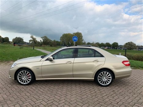 Mercedes-Benz E-klasse - E 220 CDI BlueEFFICIENCY Avantgarde - 1