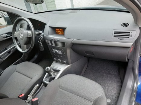 Opel Astra - 1.4 Essentia 5DRS/Airco - 1