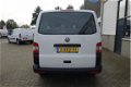 Volkswagen Transporter Kombi - 2.0 TDI L1H1 Trendline bpm vrij / lease vanaf € 224 / airco / 9 perso - 1 - Thumbnail