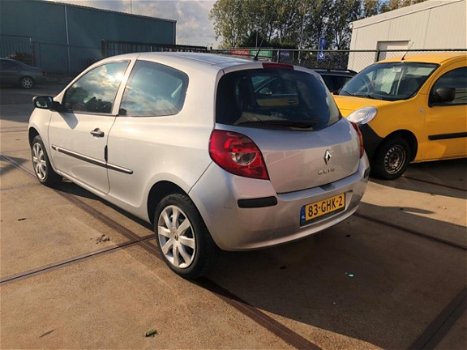 Renault Clio - 1.2-16V Special Line Airco - 1