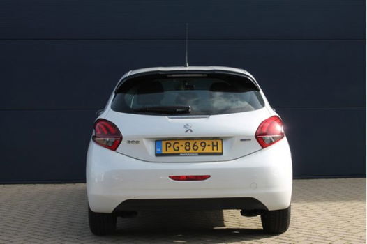 Peugeot 208 - 1.2PT 82pk AUTOMAAT *Navi/All Seasons/Parelmoer - 1