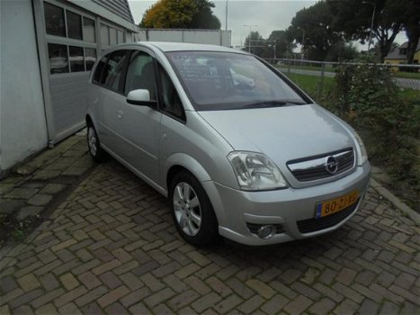 Opel Meriva - 1.6-16V Essentia - 1