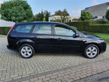 Ford Focus Wagon - 1.6 16V FUTURA - 1