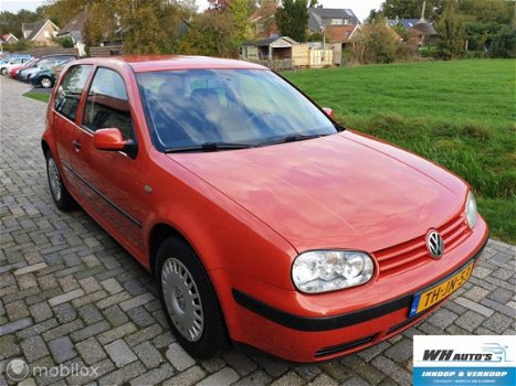 Volkswagen Golf - 1.6 Highline mooie auto Nieuwe apk - 1