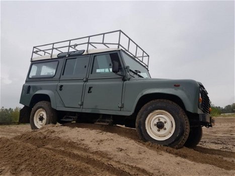 Land Rover Defender - 110 4x4 LWB - 1