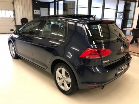 Volkswagen Golf - 1.6 TDI Highline BlueMotion Panorama dak, Xenon, Navigatie, Nette auto - 1