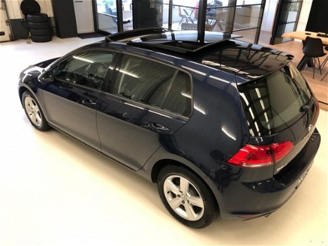 Volkswagen Golf - 1.6 TDI Highline BlueMotion Panorama dak, Xenon, Navigatie, Nette auto - 1