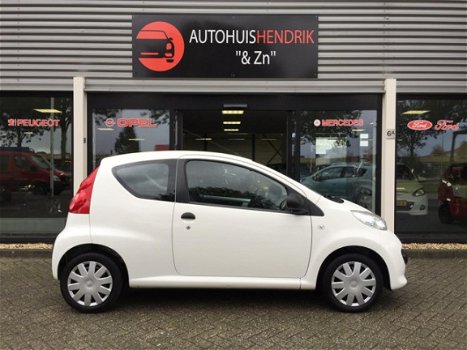 Peugeot 107 - 1.0 12v 1e eigenaar, cd speler 15X OP VOORRAAD C1 EN 107 3 EN 5 DRS VA 2999, EURO - 1