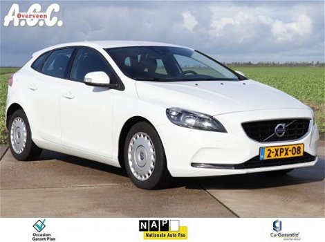 Volvo V40 - 1.6 D2 Kinetic Business Navi Trekhaak Airco - 1