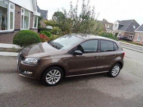 Volkswagen Polo - 1.2 Style 5-DEURS AIRCO STOELVERWARMING TOFFEE BRUIN DEALER ONDERHOUDEN MOOIE AUTO - 1