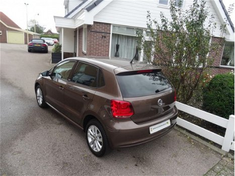 Volkswagen Polo - 1.2 Style 5-DEURS AIRCO STOELVERWARMING TOFFEE BRUIN DEALER ONDERHOUDEN MOOIE AUTO - 1