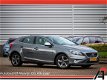 Volvo V40 - 2.0 D2 R-Design Business , Business Pack Connect, Winter Line, Half Leer/Alcantara, Navi - 1 - Thumbnail