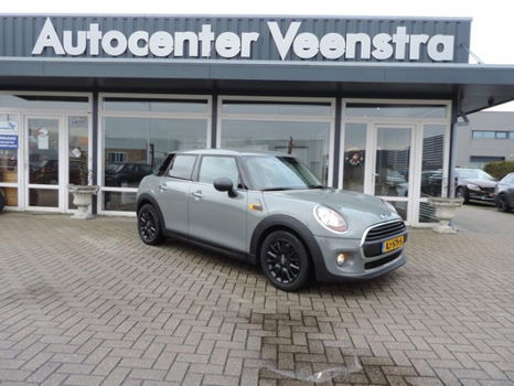 Mini Mini One - D 1.5 Business 50 procent deal 6.375, - ACTIE Zwart LMV / Telefoon / Cruise / Navi / - 1