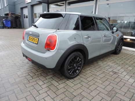 Mini Mini One - D 1.5 Business 50 procent deal 6.375, - ACTIE Zwart LMV / Telefoon / Cruise / Navi / - 1