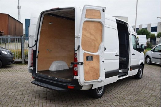 Volkswagen Crafter - 35 2.0 TDI 163pk L2H2 Airco 12-2014 - 1