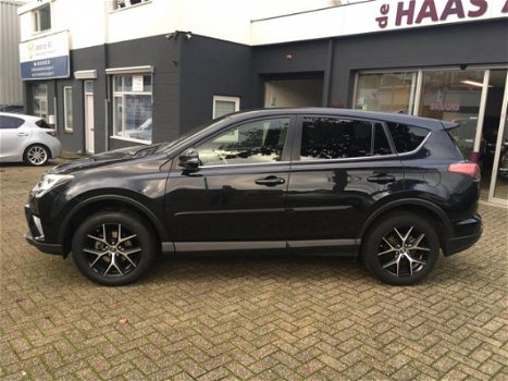 Toyota RAV4 - 2.0 D-4D-F Style / BPM EXPORT PRIJS / NAVI / NIEUWSTAAT / DEALER SERVICED / - 1