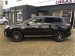 Toyota RAV4 - 2.0 D-4D-F Style / BPM EXPORT PRIJS / NAVI / NIEUWSTAAT / DEALER SERVICED / - 1 - Thumbnail