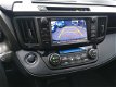 Toyota RAV4 - 2.0 D-4D-F Style / BPM EXPORT PRIJS / NAVI / NIEUWSTAAT / DEALER SERVICED / - 1 - Thumbnail