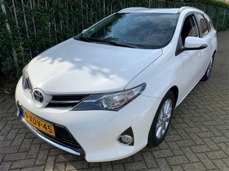 Toyota Auris Touring Sports - 2.0D Aspiration - 1