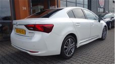 Toyota Avensis - 1.8 VVT-i Aut. / LEER / NAVI / CAMERA / LED