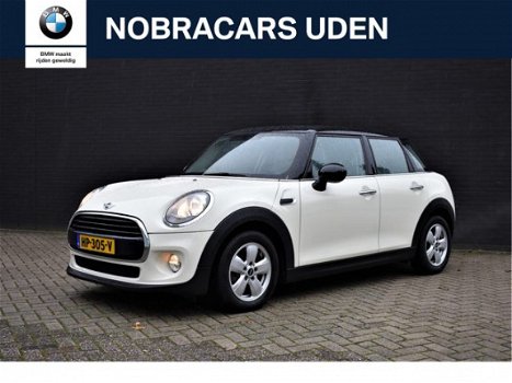 Mini Mini Cooper - 5-deurs 1.5 BUSINESS /Navigatie/Connected/Airco/Cruise Control/LM velgen/Etc. NP - 1