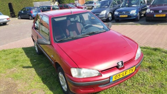 Peugeot 106 - 1.1 XR , Nieuwe APK.143000km - 1