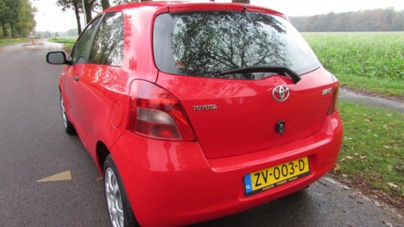 Toyota Yaris - 1.0 VVTi - 1