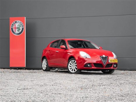 Alfa Romeo Giulietta - 1.4 T Distinctive | Stoelverwarming | 17'' - 1