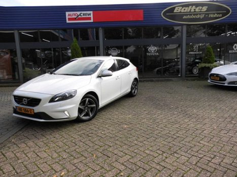 Volvo V40 - 2.0 D2 R-Design Business - 1