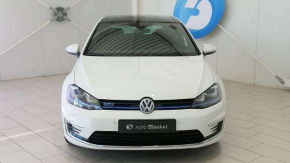 Volkswagen Golf - 1.4T GTE 204pk Navi Pano Xenon Cruise 15% bijtelling - 1